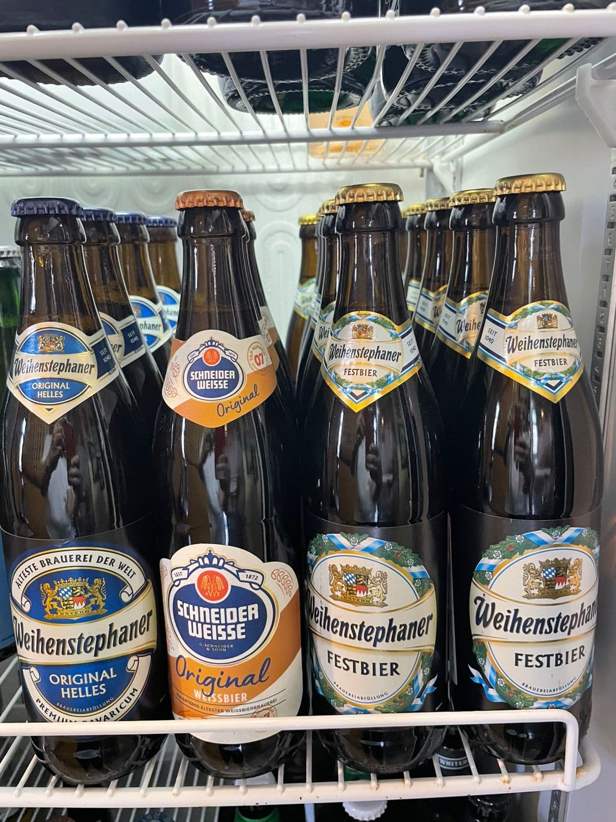 Weihenstephaner Original Helles, Schneider Weisse e Weihenstephaner Festbier na geladeira